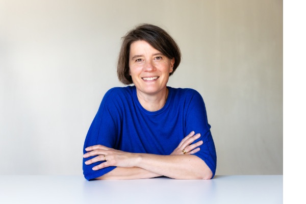 Portretfoto Saskia Schrijver